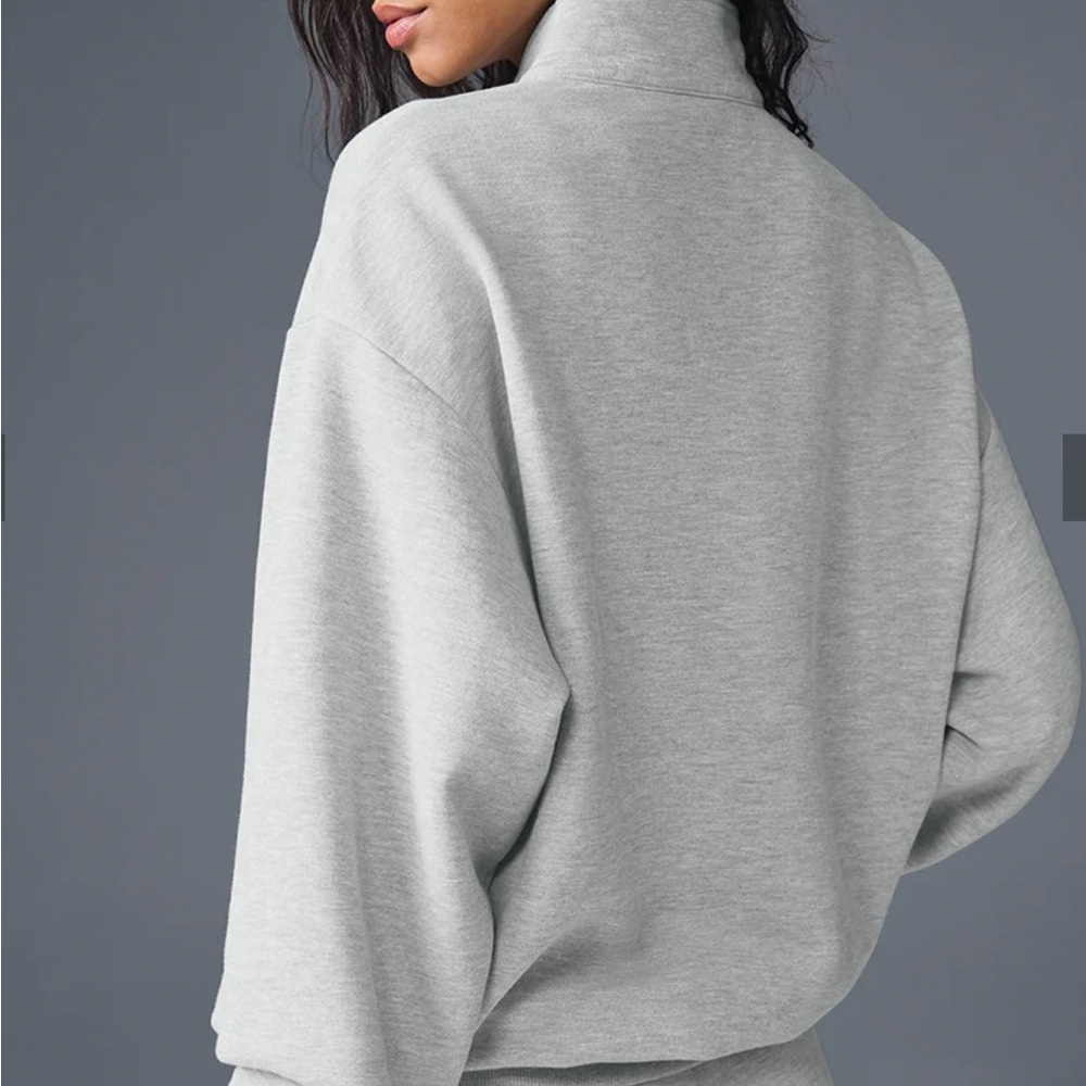 ALO Yoga Accolade 1/4 Zip Pullover - Picture 2 of 12